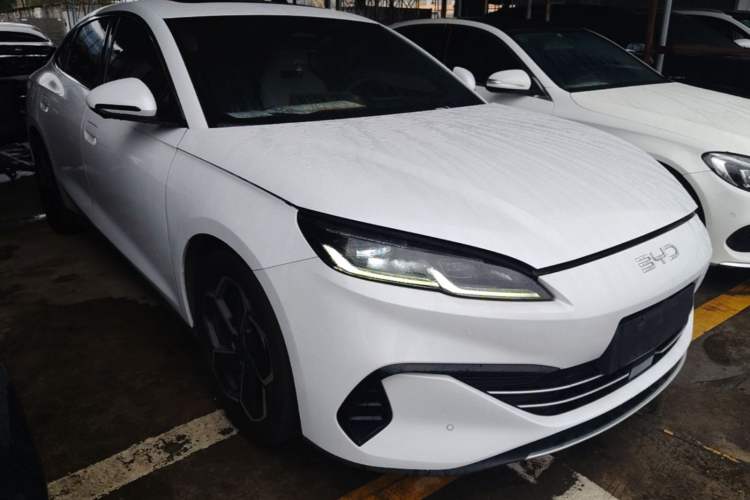Used BYD Seal 06 New Energy 2024 DM-i 120KM Flagship Model Front Right 45 Deg