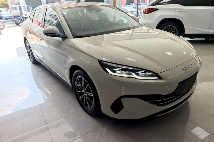 Used BYD Seal 06 New Energy 2024 DM-i 120KM Luxury Model Front Right 45 Deg
