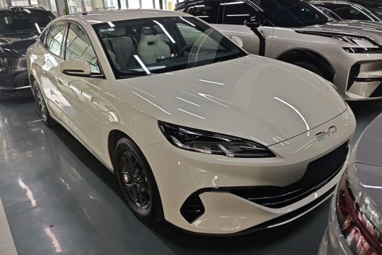 Used BYD Seal 06 New Energy 2024 DM-i 80KM Luxury Model Front Right 45 Deg