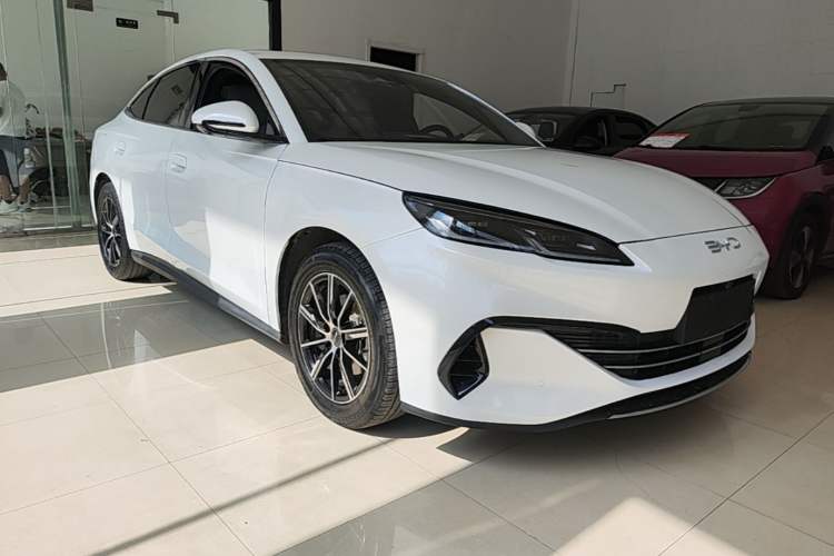 Used BYD Seal 06 New Energy 2024 DM-i 120KM Luxury Model Front Right 45 Deg