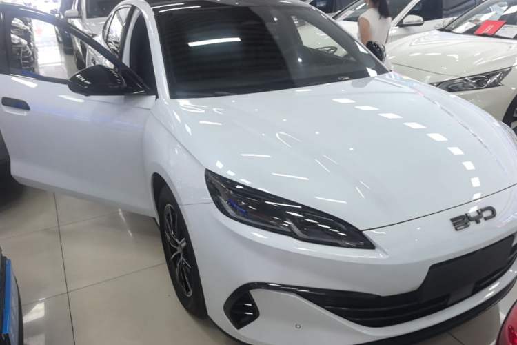 Used BYD Seal 06 New Energy 2024 DM-i 120KM Luxury Model Front Right 45 Deg