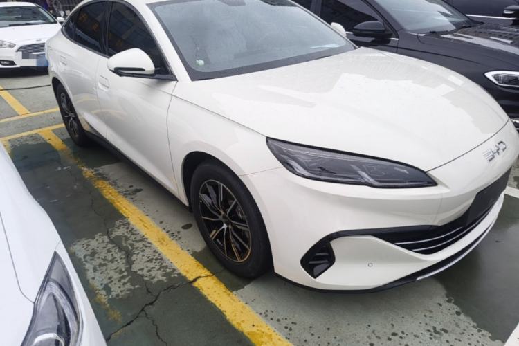 Used BYD Seal 06 New Energy 2024 DM-i 120KM Prestige Model Front Right 45 Deg