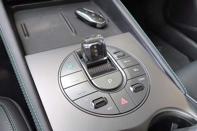 Used BYD Seal 06 New Energy 2024 DM-i 80KM Prestige Model Gear Lever