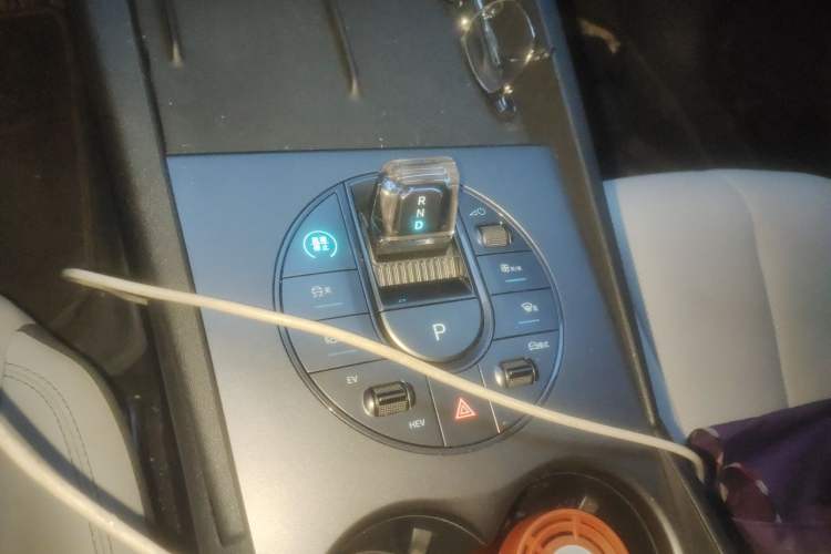 Used BYD Seal 06 New Energy 2024 DM-i 80KM Luxury Model Gear Lever