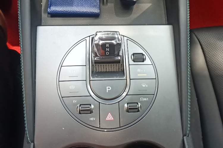 Used BYD Seal 06 New Energy 2024 DM-i 120KM Prestige Model Gear Lever