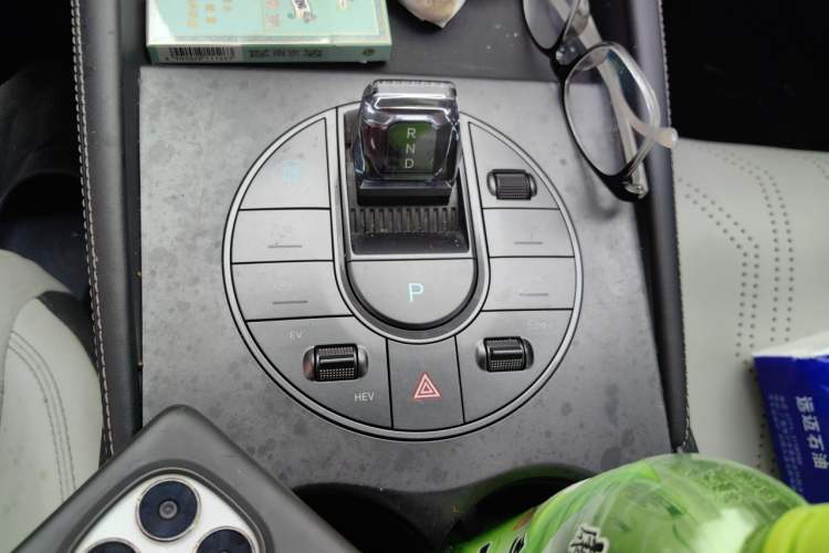 Used BYD Seal 06 New Energy 2024 DM-i 120KM Prestige Model Gear Lever