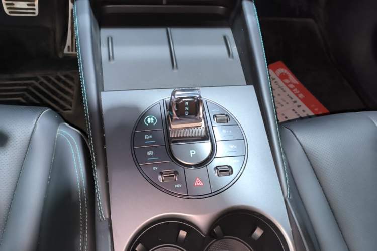 Used BYD Seal 06 New Energy 2024 DM-i 80KM Prestige Model Gear Lever