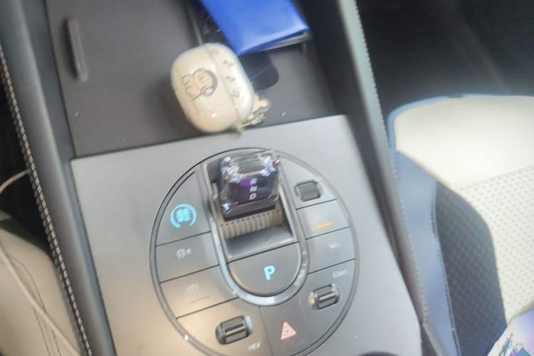 Used BYD Seal 06 New Energy 2024 DM-i 80KM Prestige Model Gear Lever