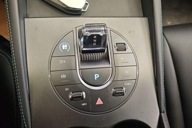 Used BYD Seal 06 New Energy 2024 DM-i 80KM Prestige Model Gear Lever