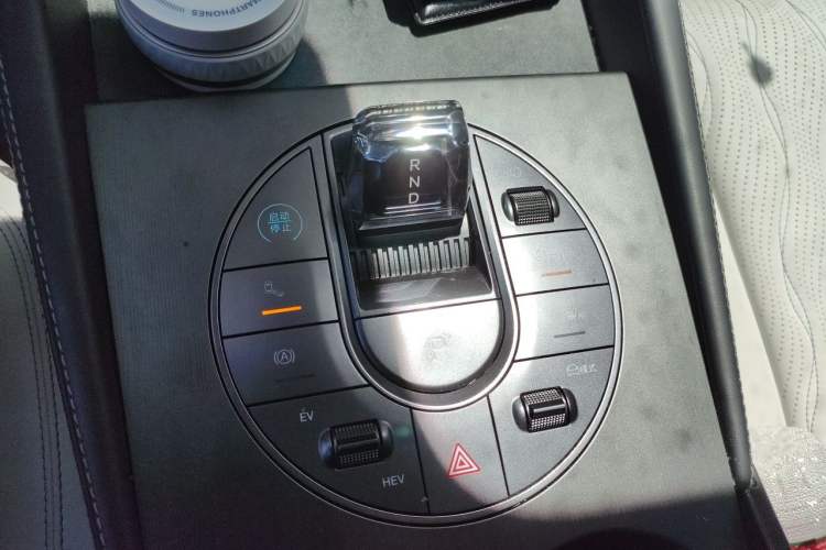 Used BYD Seal 06 New Energy 2024 DM-i 120KM Flagship Model Gear Lever