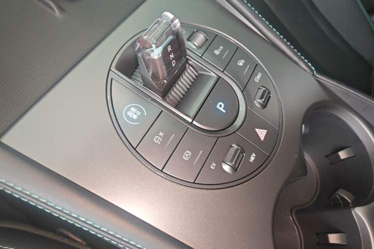 Used BYD Seal 06 New Energy 2024 DM-i 80KM Prestige Model Gear Lever