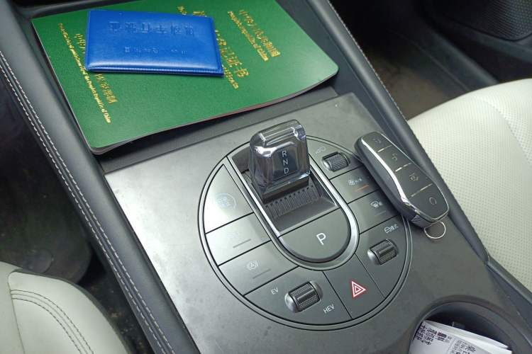 Used BYD Seal 06 New Energy 2024 DM-i 80KM Prestige Model Gear Lever