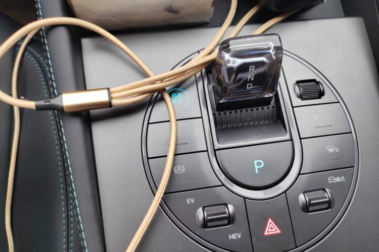 Used BYD Seal 06 New Energy 2024 DM-i 120KM Prestige Model Gear Lever