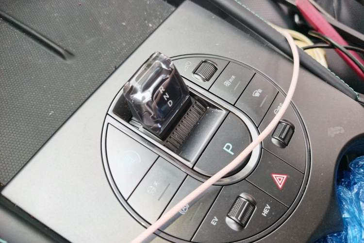 Used BYD Seal 06 New Energy 2024 DM-i 120KM Prestige Model Gear Lever