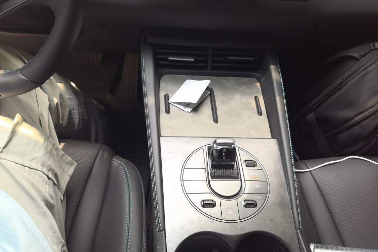Used BYD Seal 06 New Energy 2024 DM-i 120KM Prestige Model Gear Lever