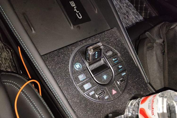 Used BYD Seal 06 New Energy 2024 DM-i 120KM Prestige Model Gear Lever