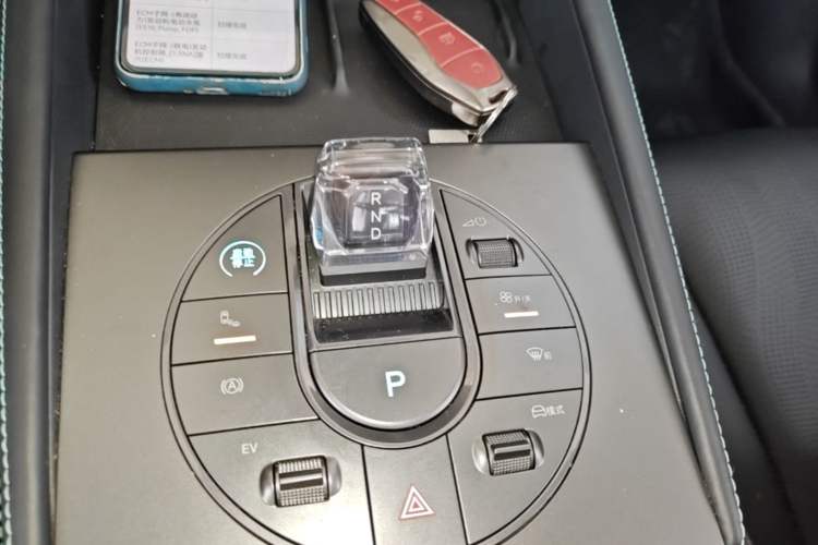 Used BYD Seal 06 New Energy 2024 DM-i 120KM Luxury Model Gear Lever