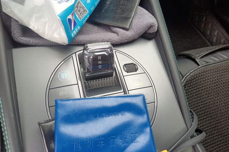 Used BYD Seal 06 New Energy 2024 DM-i 120KM Prestige Model Gear Lever