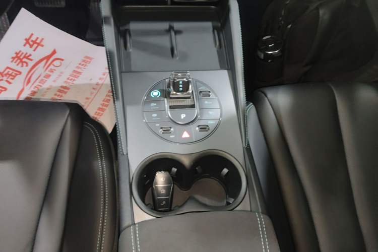 Used BYD Seal 06 New Energy 2024 DM-i 80KM Prestige Model Gear Lever