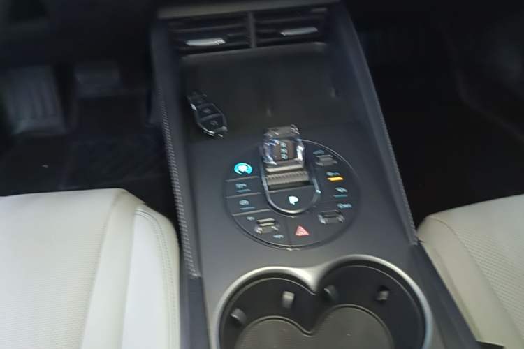 Used BYD Seal 06 New Energy 2024 DM-i 80KM Prestige Model Gear Lever