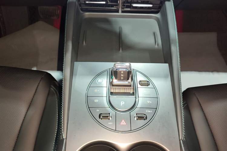 Used BYD Seal 06 New Energy 2024 DM-i 80KM Prestige Model Gear Lever