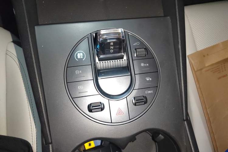 Used BYD Seal 06 New Energy 2024 DM-i 80KM Luxury Model Gear Lever
