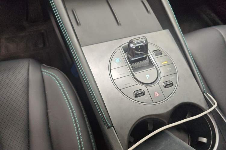 Used BYD Seal 06 New Energy 2024 DM-i 80KM Prestige Model Gear Lever