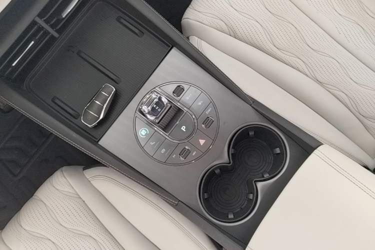 Used BYD Seal 06 New Energy 2024 DM-i 120KM Flagship Model Gear Lever
