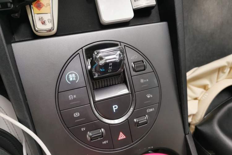 Used BYD Seal 06 New Energy 2024 DM-i 80KM Luxury Model Gear Lever
