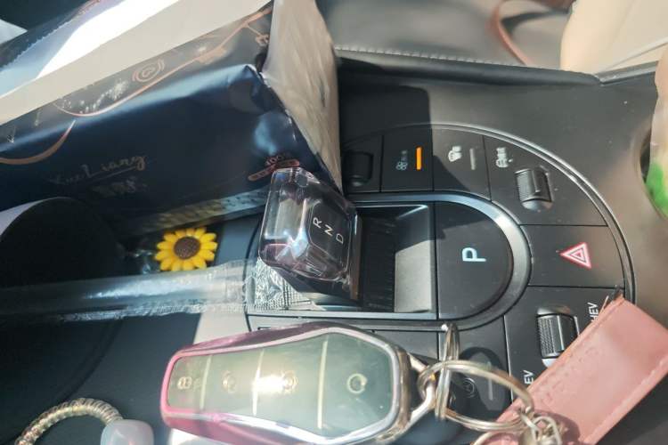 Used BYD Seal 06 New Energy 2024 DM-i 80KM Prestige Model Gear Lever