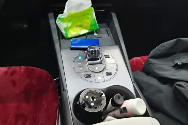 Used BYD Seal 06 New Energy 2024 DM-i 80KM Luxury Model Gear Lever