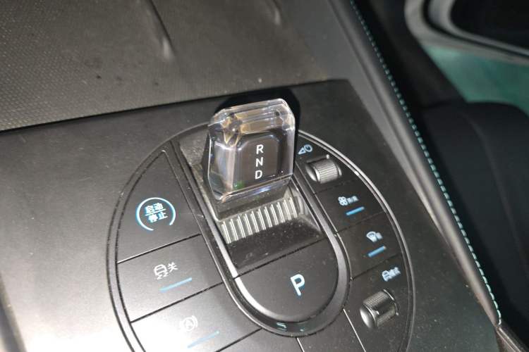 Used BYD Seal 06 New Energy 2024 DM-i 80KM Prestige Model Gear Lever