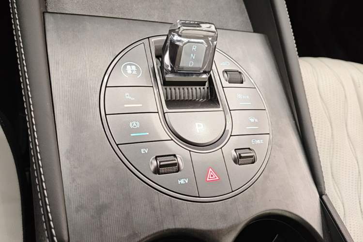 Used BYD Seal 06 New Energy 2024 DM-i 120KM Flagship Model Gear Lever