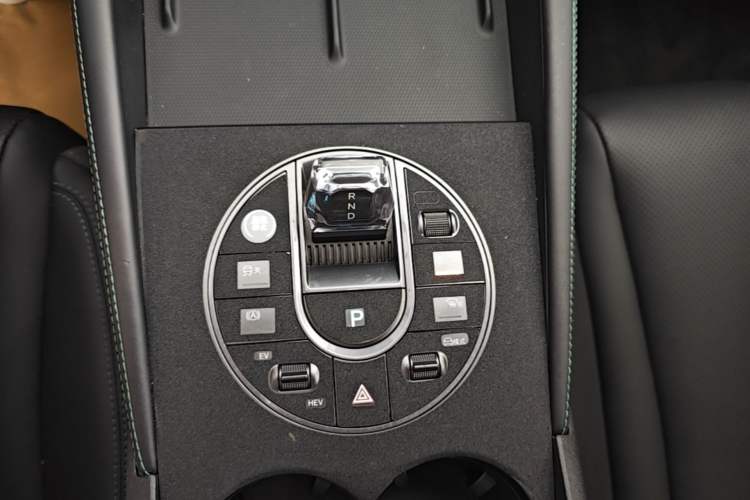 Used BYD Seal 06 New Energy 2024 DM-i 120KM Prestige Model Gear Lever