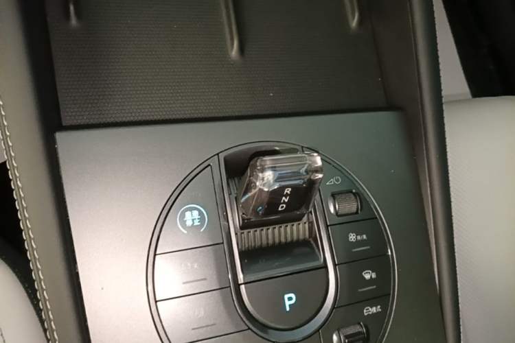 Used BYD Seal 06 New Energy 2024 DM-i 120KM Prestige Model Gear Lever