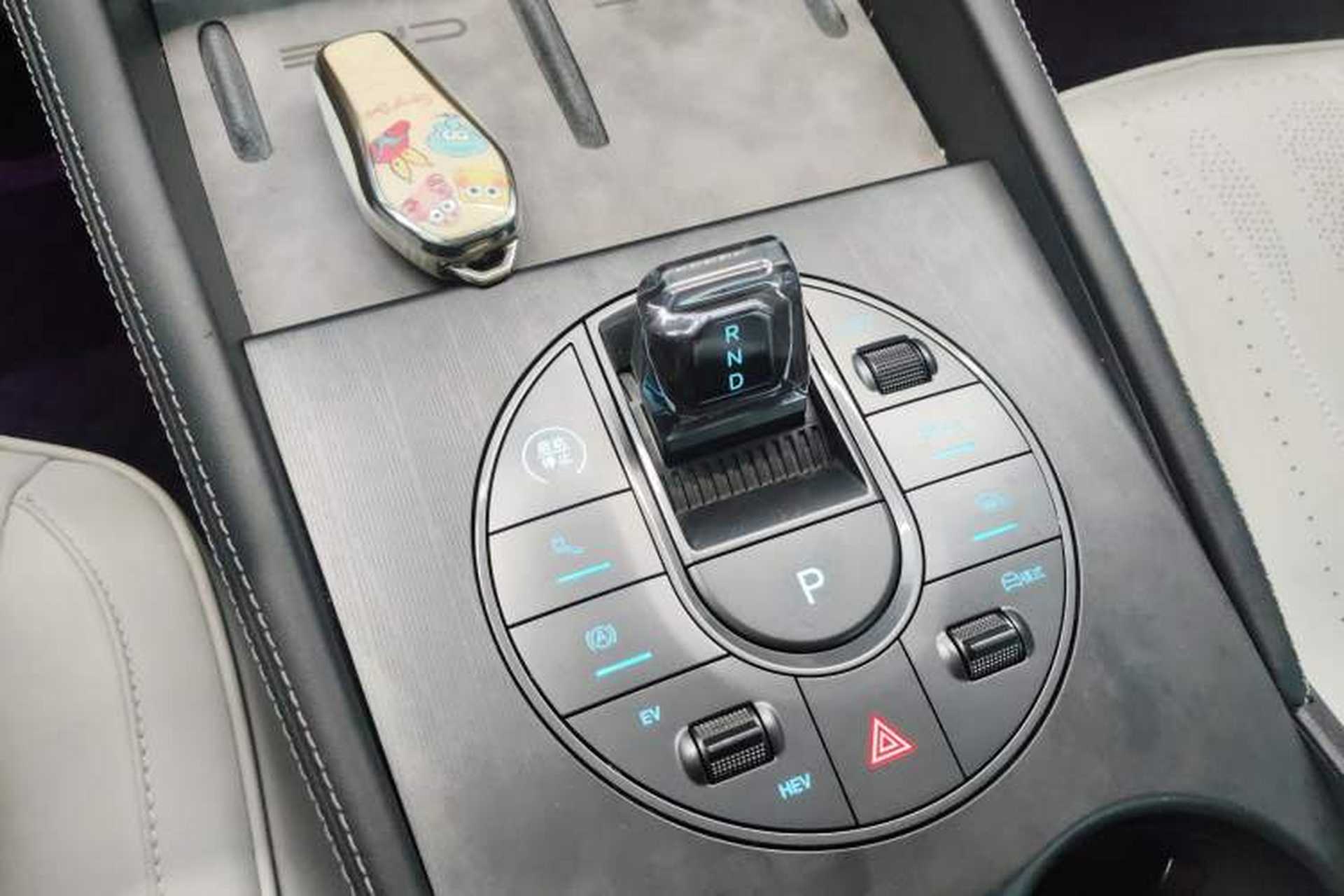 Used BYD Seal 06 New Energy 2024 DM-i 120KM Flagship Model Gear Lever