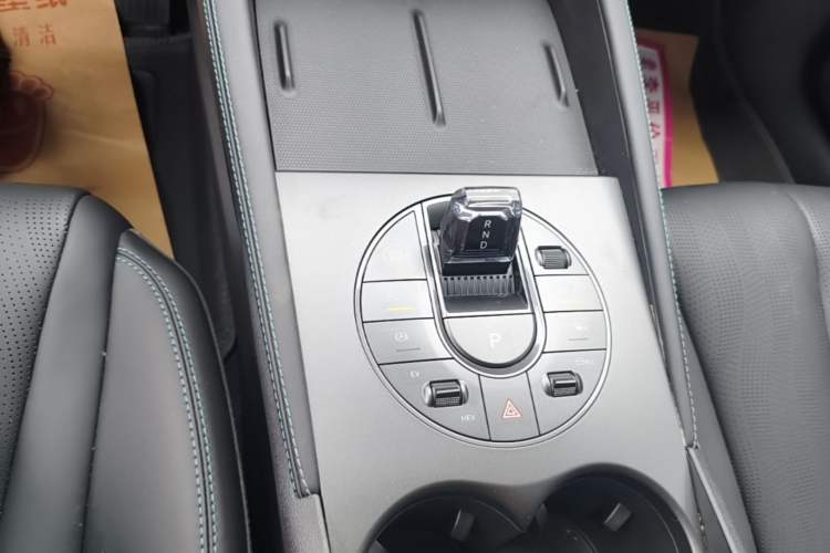 Used BYD Seal 06 New Energy 2024 DM-i 120KM Luxury Model Gear Lever