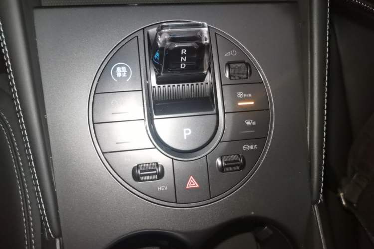 Used BYD Seal 06 New Energy 2024 DM-i 80KM Prestige Model Gear Lever