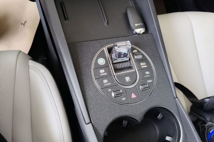 Used BYD Seal 06 New Energy 2024 DM-i 80KM Luxury Model Gear Lever