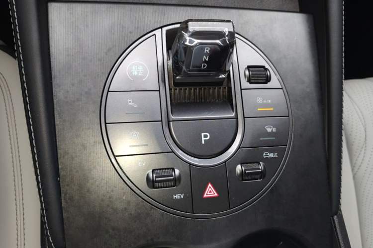 Used BYD Seal 06 New Energy 2024 DM-i 120KM Flagship Model Gear Lever
