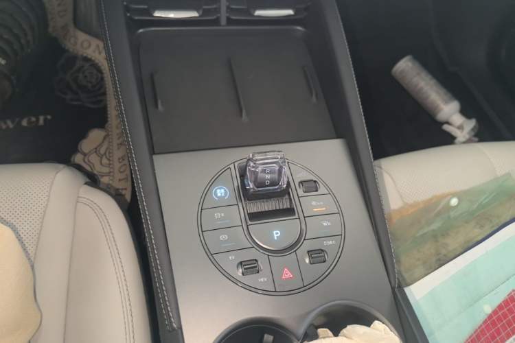 Used BYD Seal 06 New Energy 2024 DM-i 80KM Prestige Model Gear Lever