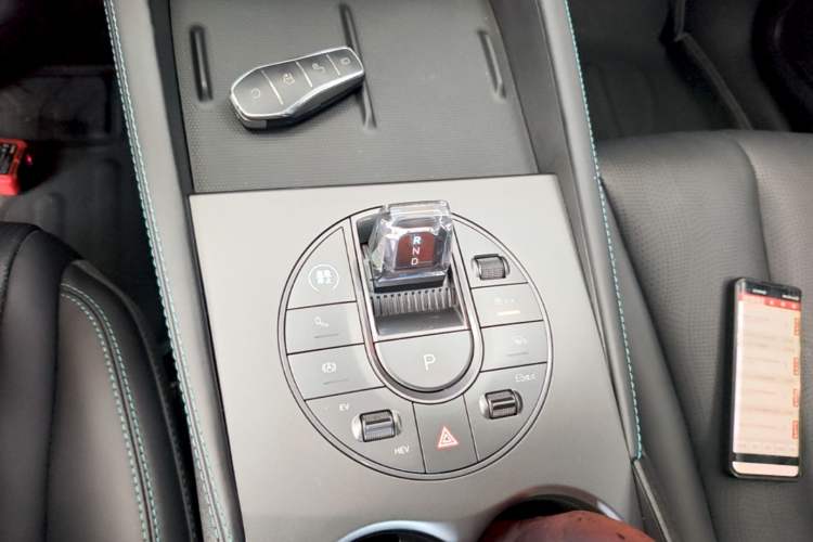 Used BYD Seal 06 New Energy 2024 DM-i 120KM Luxury Model Gear Lever