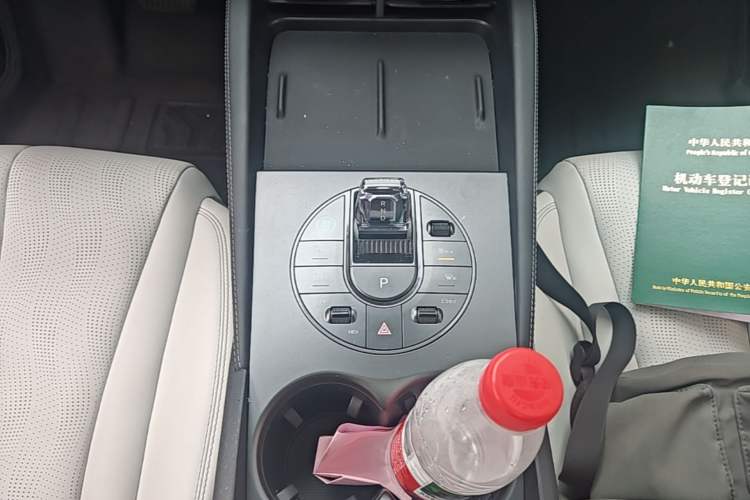 Used BYD Seal 06 New Energy 2024 DM-i 120KM Luxury Model Gear Lever