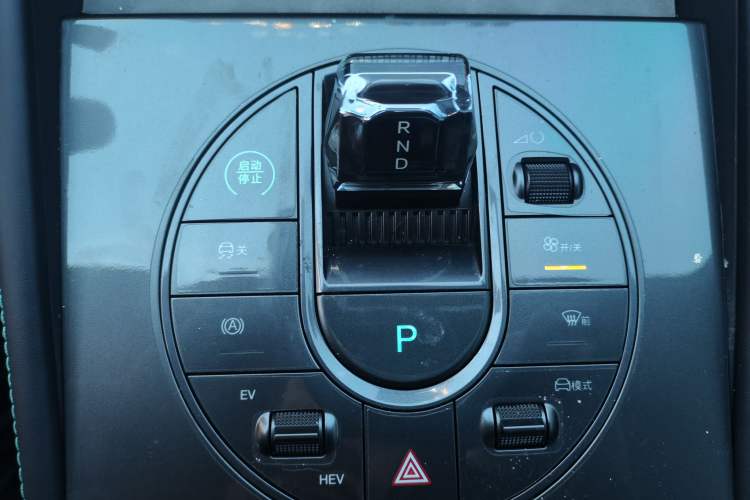 Used BYD Seal 06 New Energy 2024 DM-i 80KM Prestige Model Gear Lever