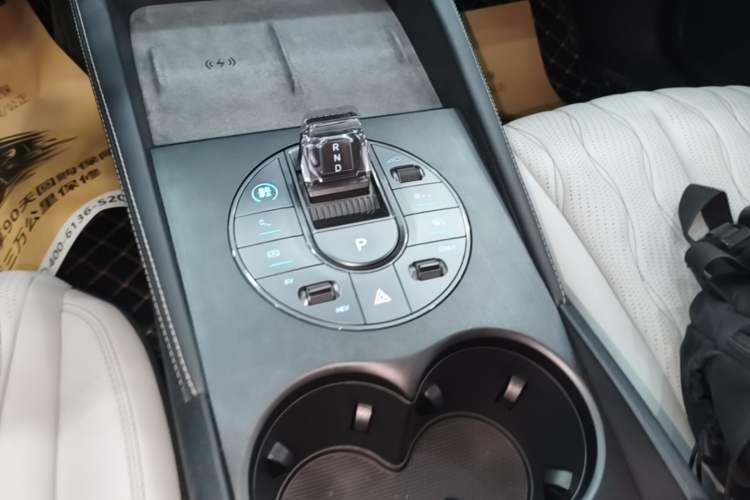 Used BYD Seal 06 New Energy 2024 DM-i 120KM Flagship Model Gear Lever