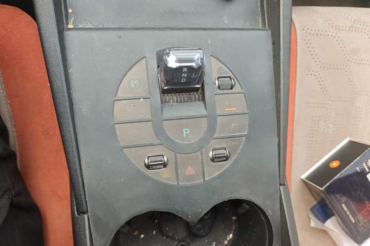 Used BYD Seal 06 New Energy 2024 DM-i 80KM Luxury Model Gear Lever