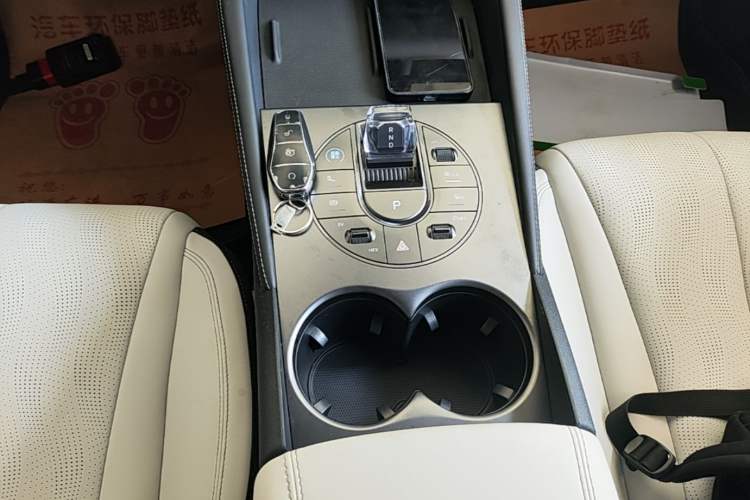 Used BYD Seal 06 New Energy 2024 DM-i 120KM Luxury Model Gear Lever