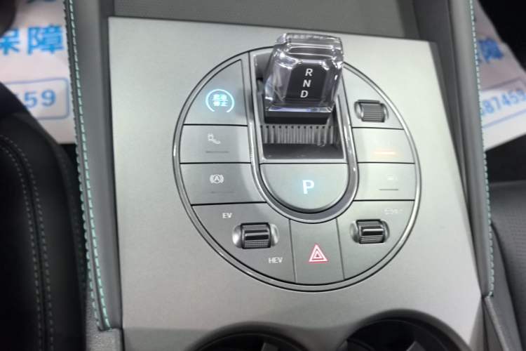 Used BYD Seal 06 New Energy 2024 DM-i 120KM Luxury Model Gear Lever