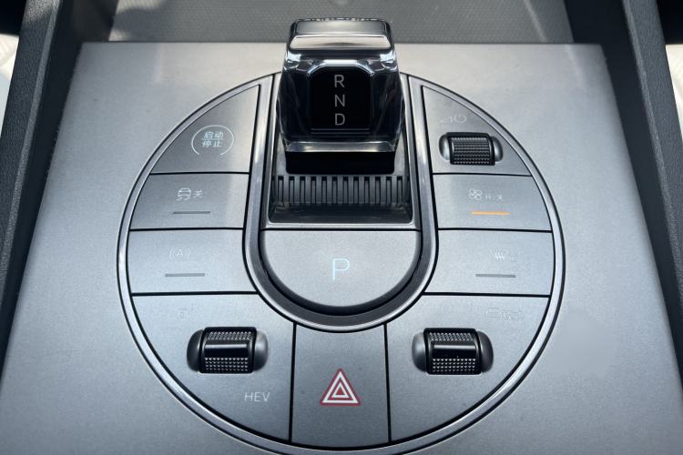 Used BYD Seal 06 New Energy 2024 DM-i 80KM Luxury Model Gear Lever