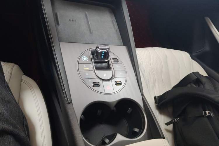 Used BYD Seal 06 New Energy 2024 DM-i 120KM Flagship Model Gear Lever